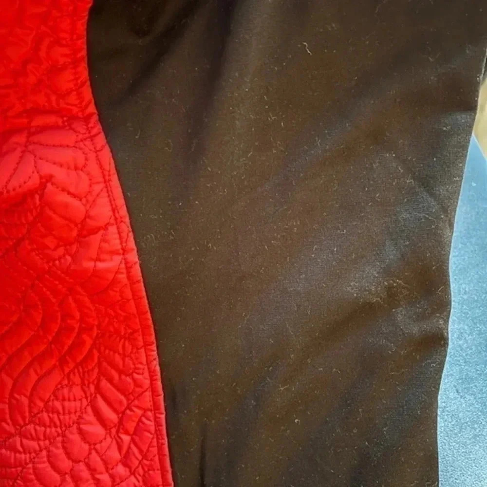 Dennis Basso Quilted Red and Black Vest 2X - Picture 3 of 5